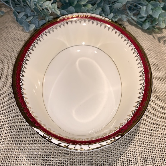 Vintage 9” Oval Vegetable Bowl Eggshell Nautilus, Maroon Band W/Gold by Laughlin - Picture 4 of 9